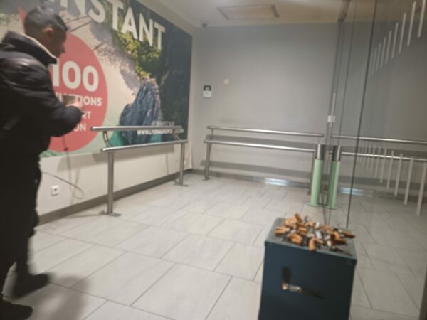 Smoking areas at Lyon Saint-Exupéry Airport (LYS)