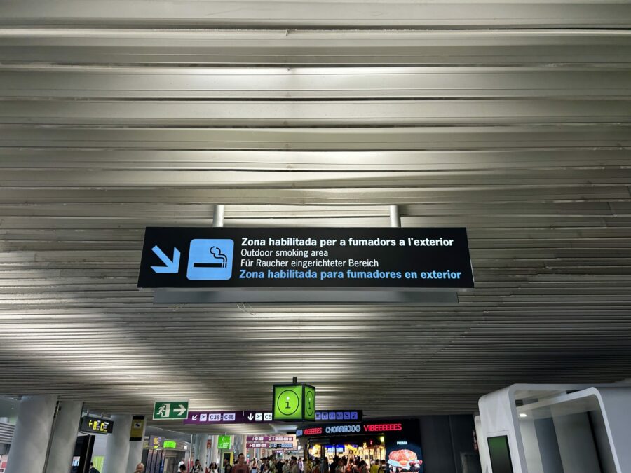 Smoking room at Palma de Mallorca Airport (PMI)